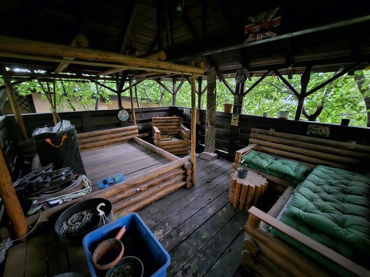 Casă cu 6 camere cu Canalizare în Aroneanu
