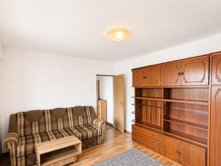Apartament cu 2 camere semidecomandat în Eroii Revoluției
