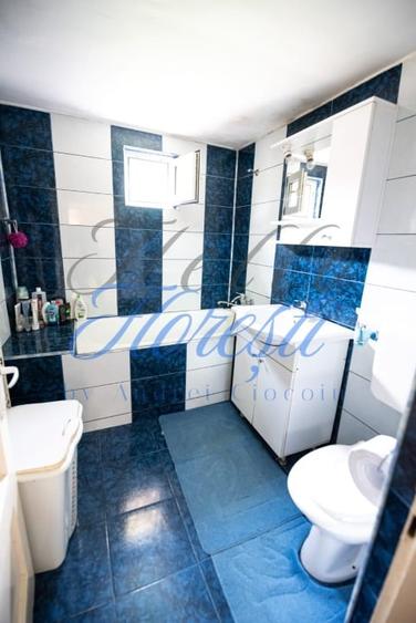 Casă individuală cu 3 camere cu Canalizare în Central