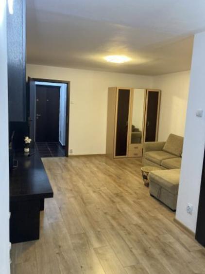 Garsonieră de închiriat,spațioasă, renovată, Titan  | 10 min metrou | Proprietar - 4