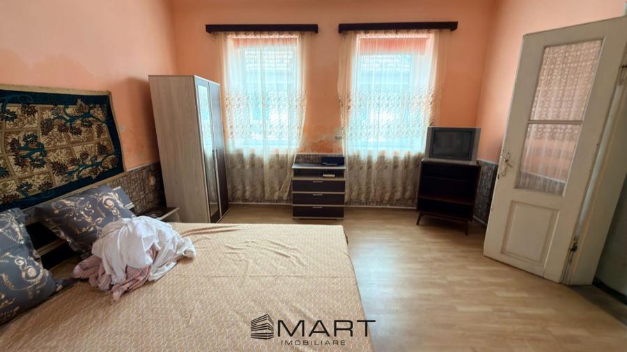 Casă cu 3 camere cu Teren 380 Mp în Central
