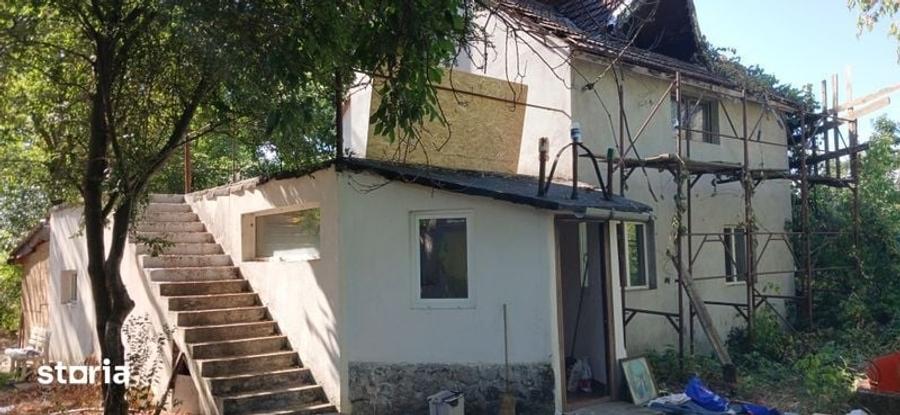 Casă cu 3 camere cu Teren 80 Mp în Pârneava