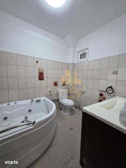 Apartament cu 5 camere decomandat în Girocului