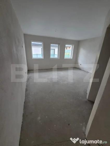 Casă cu 4 camere cu Teren 505 Mp în Crișeni