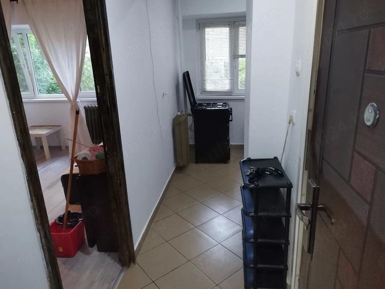 Garsonieră decomandată în Central