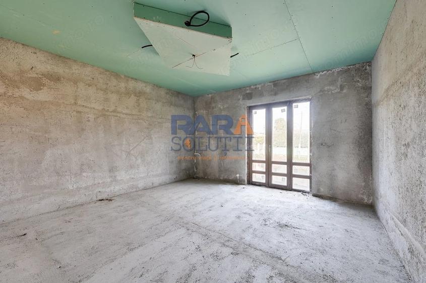 Casă cu 2 camere cu Teren 3600 Mp în Bâra