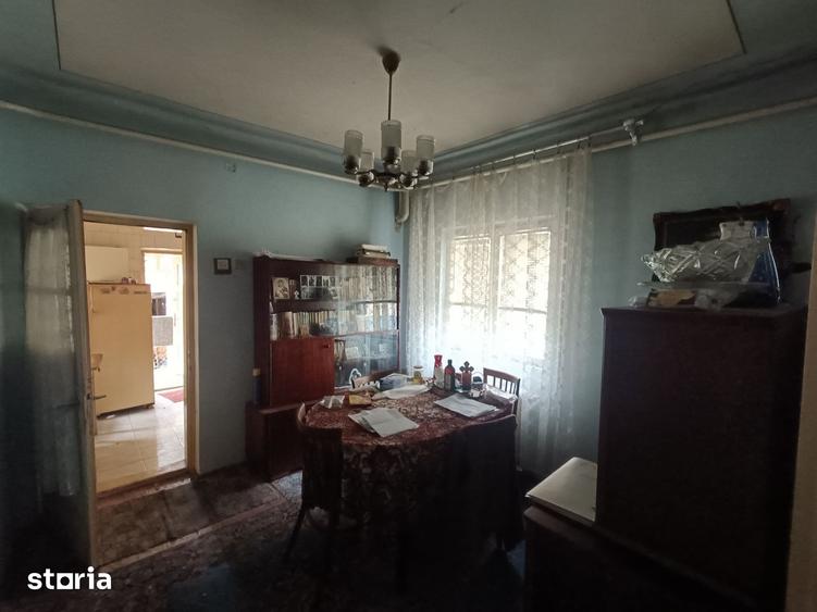Casă cu 3 camere cu Teren 532 Mp în Central