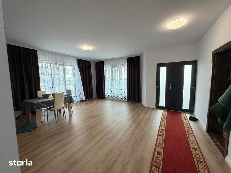 Casă cu 3 camere cu Teren 4200 Mp în Rogerius
