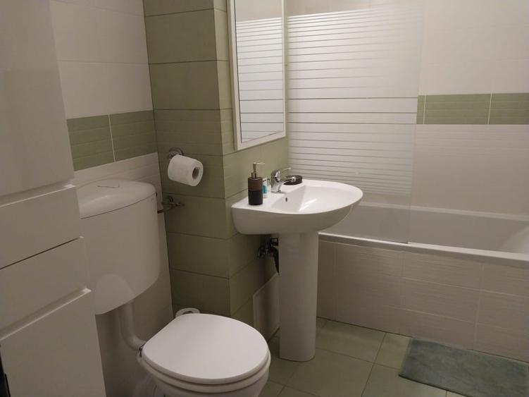 Apartament cu 2 camere decomandat, mobilat în Bucovina