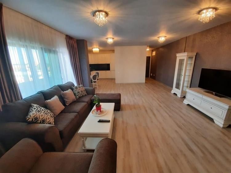 Apartament cu 3 camere decomandat în Calea Dumbrăvii