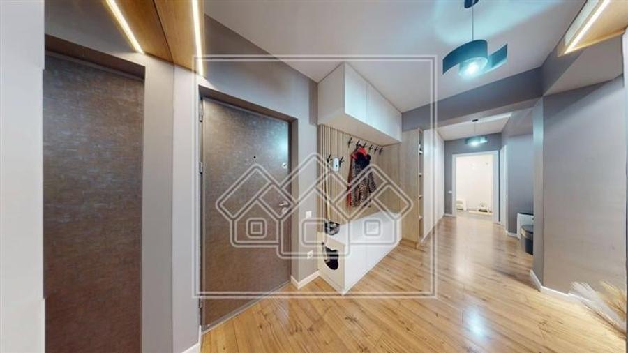 Apartament cu 3 camere nedecomandat în Turnișor