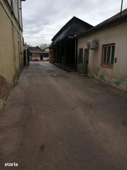 Spațiu comercial, de 700 mp, în 1 Decembrie