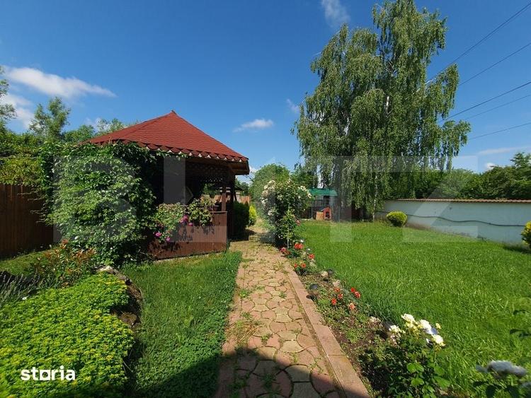 Casă cu 5 camere cu Teren 2022.35 Mp în Răzvad