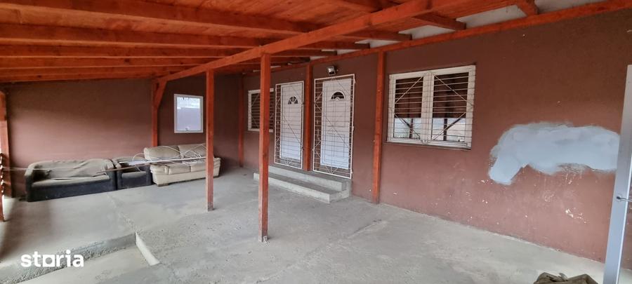 Casă cu 3 camere cu Teren 300 Mp în Brăești