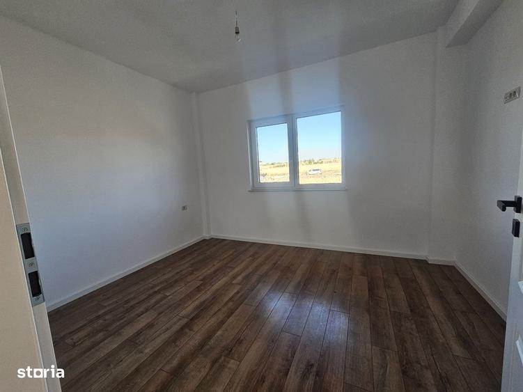 Casă cu 4 camere cu Teren 350 Mp în Rediu