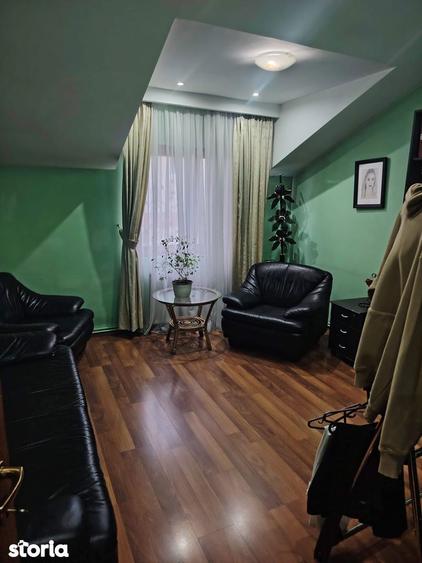 Casă cu 6 camere cu Teren 246 Mp în Colentina