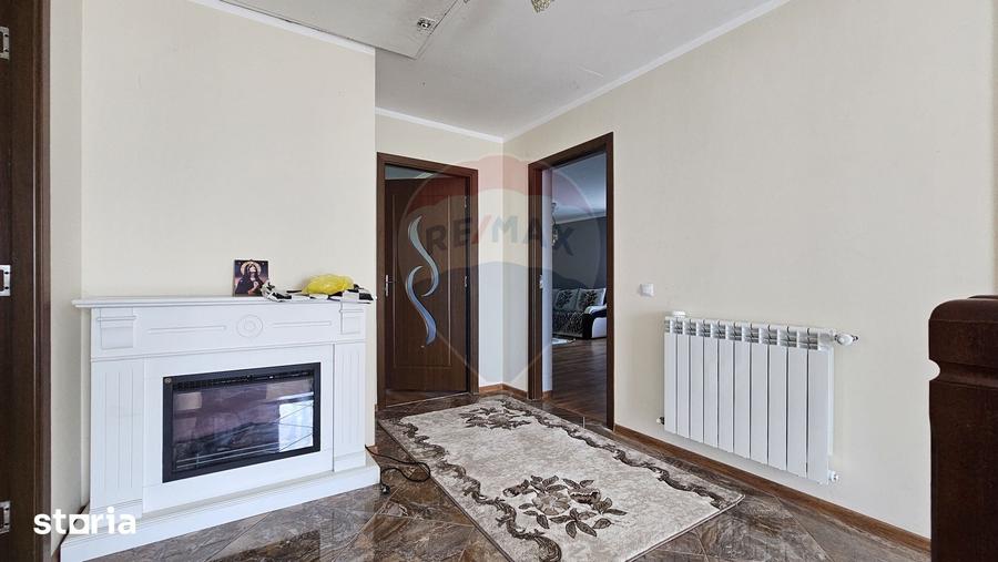 Casă cu 6 camere cu Teren 3600 Mp în Hănțești