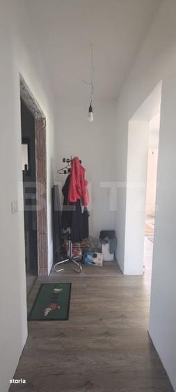 Casă cu 4 camere decomandat în Vânători