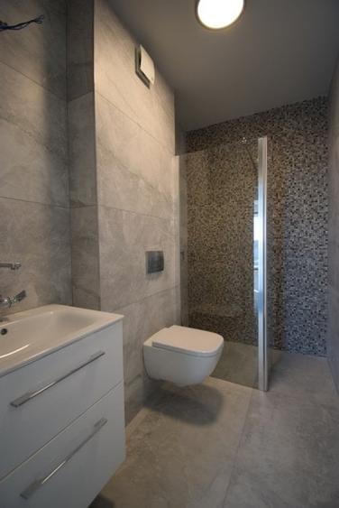 Apartament cu 3 camere decomandat în Străulești