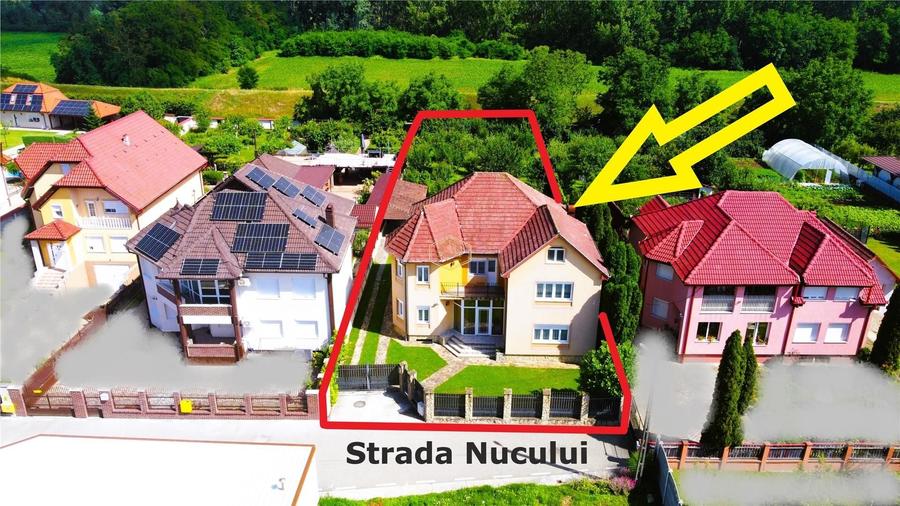 Casă cu 7 camere cu Teren 1384 Mp în Micro 17