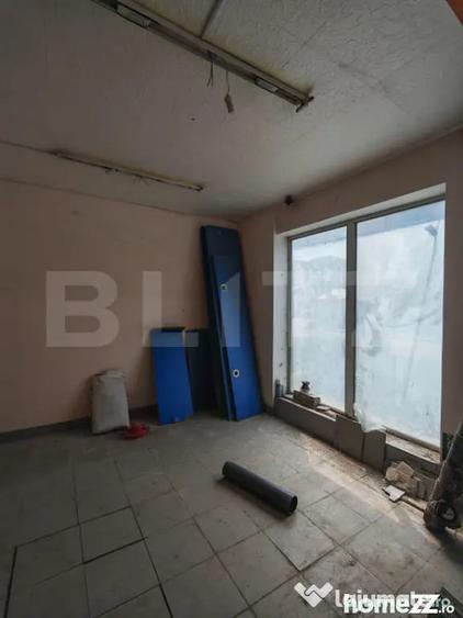 Spațiu comercial, de 49 mp, în Central