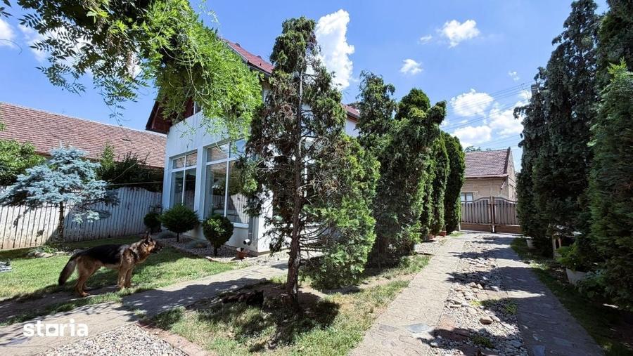 Casă cu 5 camere cu Teren 520 Mp în Central