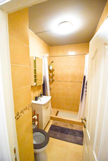 Apartament cu 3 camere decomandat în P-ța Mihai Viteazul