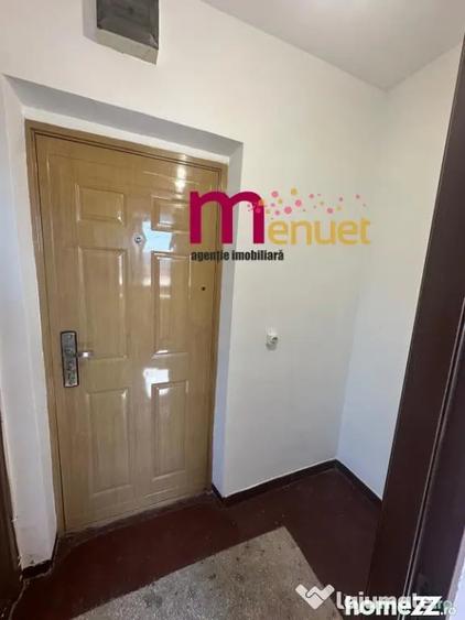 Apartament cu 2 camere semidecomandat în Neptun