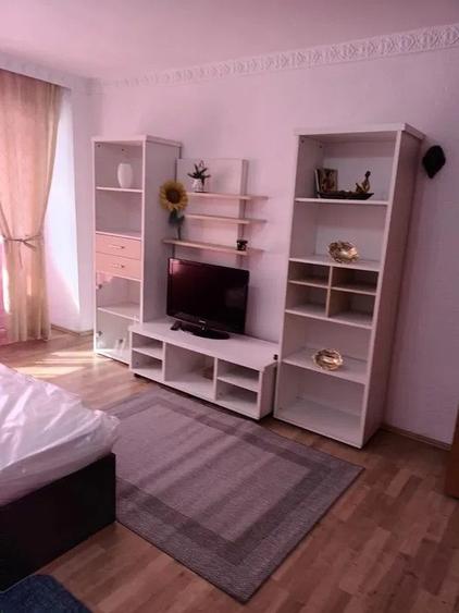 Garsonieră decomandată în Mihai Bravu