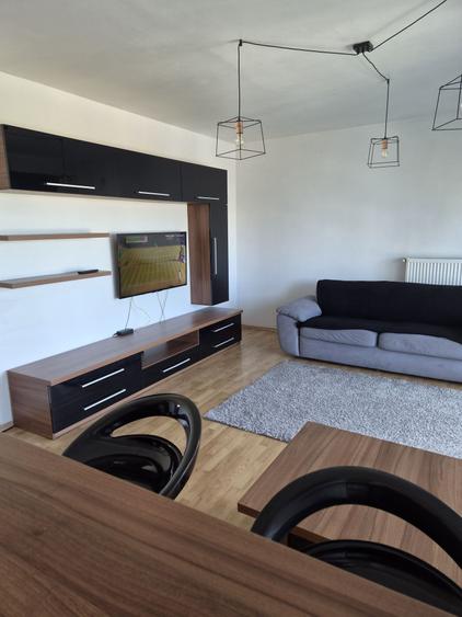 Apartament cu 2 camere decomandat în Smeura