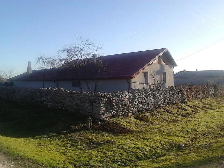Casă cu 6 camere cu Teren 1700 Mp în Darabani
