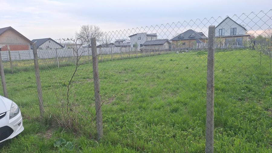 Teren de 750 mp, în Brănești