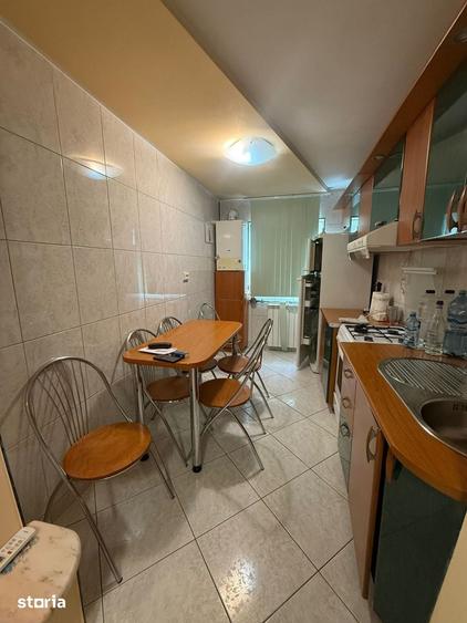 Apartament cu 4 camere în Obor