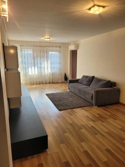 Apartament cu 2 camere semidecomandat în Lunca Apei
