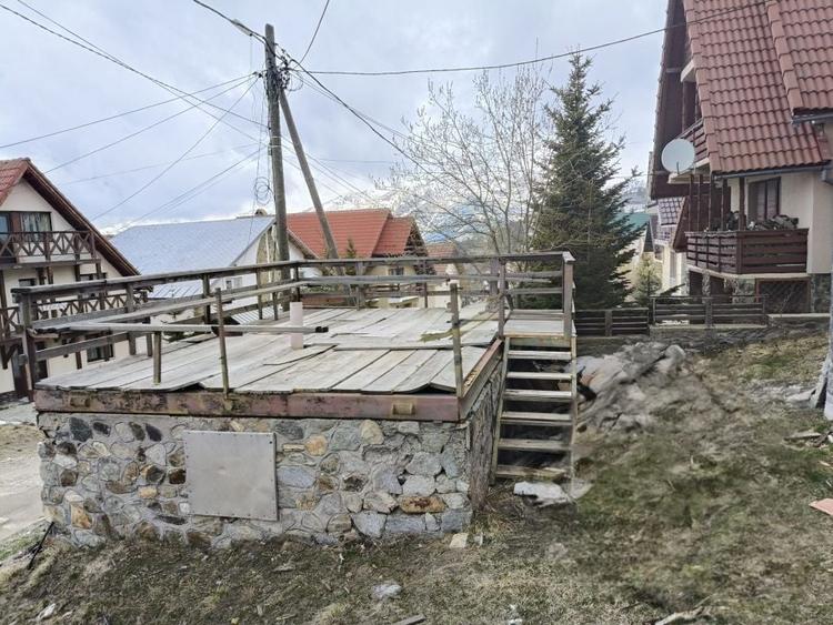 Hotel/Pensiune, de 706 mp, în Rânca