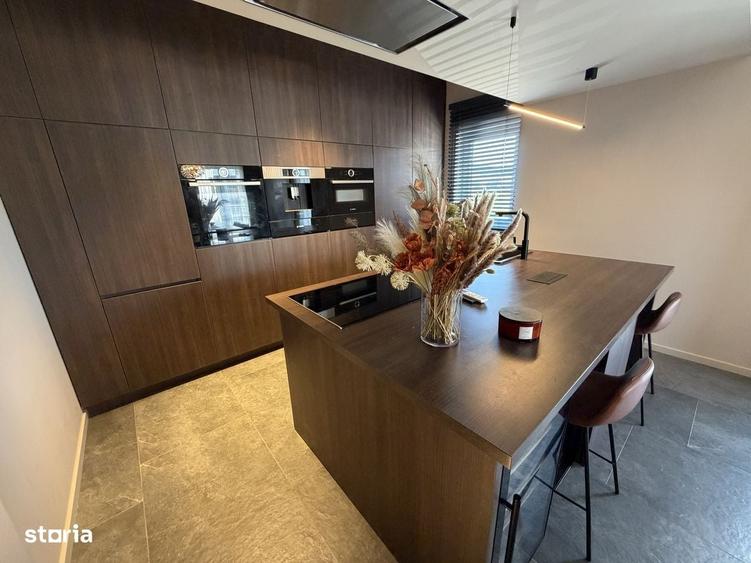 Apartament cu 4 camere în Unirii