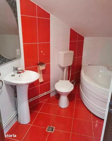 Apartament cu 3 camere în Florești