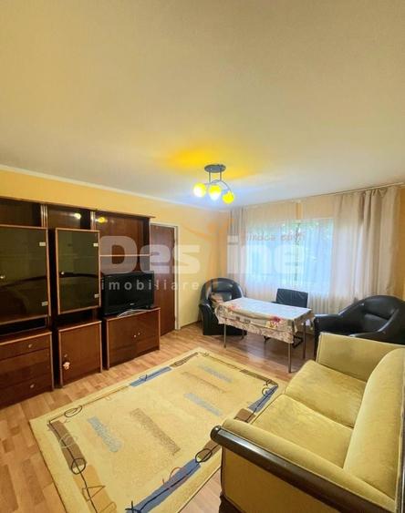 Apartament cu 3 camere decomandat, mobilat în Tomis Nord