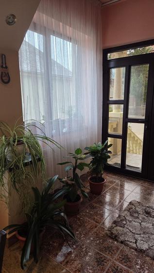 Casă cu 4 camere în Bâlc