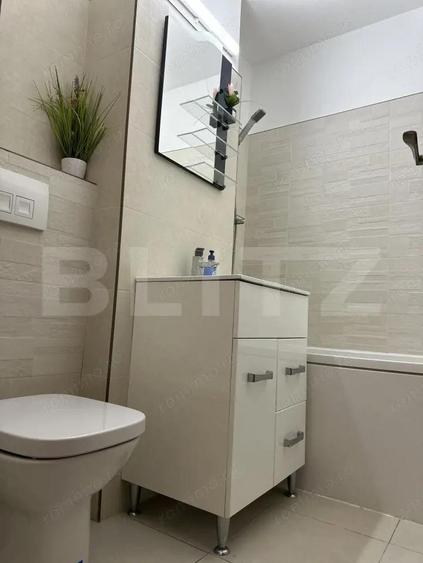 Garsonieră decomandată în Central