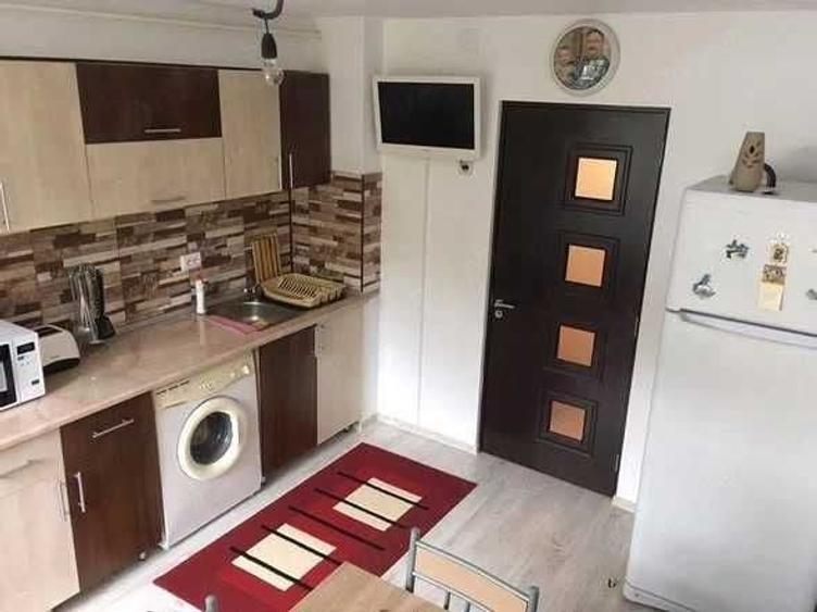 Apartament cu 3 camere decomandat în Sărata