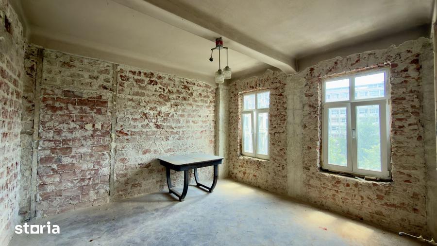 Apartament cu 3 camere în Centrul Civic
