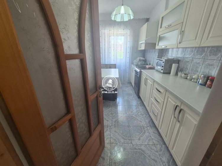 Apartament cu 3 camere decomandat, mobilat în Păcurari