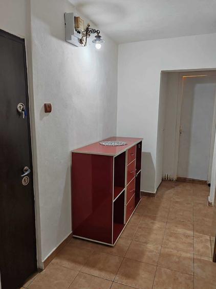 Apartament cu 2 camere decomandat în Berceni