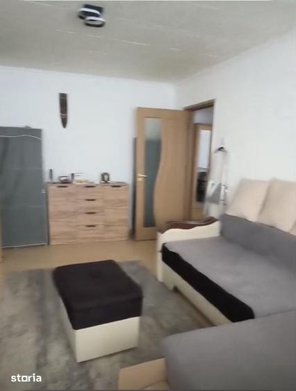 Apartament cu 2 camere în Craiovița Nouă