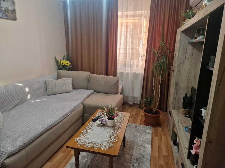 Apartament cu 2 camere decomandat în Războieni