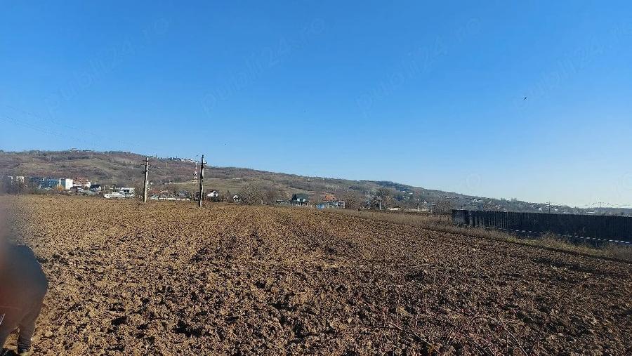 Teren de 4748 mp, în Boldești
