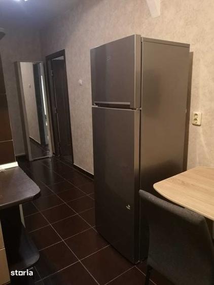 Garsonieră decomandată în Titan