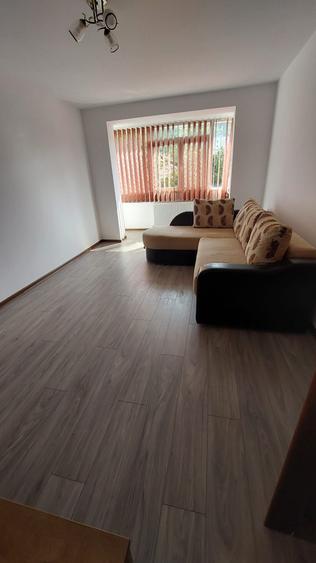 Apartament cu 2 camere semidecomandat în Exterior Vest