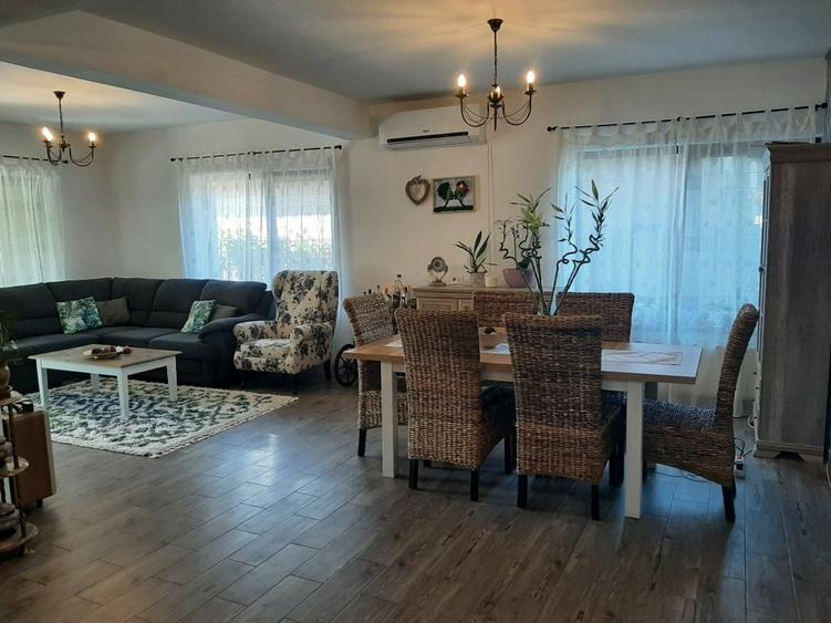 Casă individuală cu 5 camere cu Teren 600 Mp în Răcari